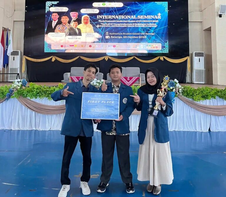 Inovasi ZDX Antar Mahasiswa FEB UNAIR Raih Gelar Juara I International Paper Competition