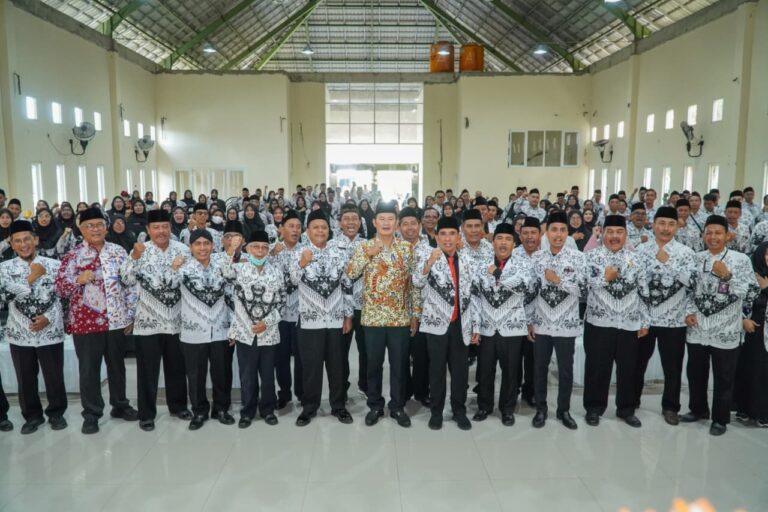 Momentum HGN 2025 Dan HUT PGRI Percepat Kompetensi Hingga Kemampuan Digital Pendidik