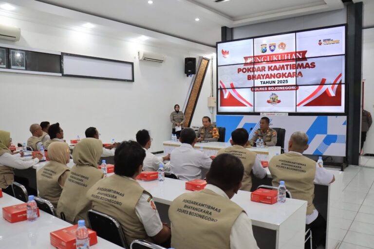 Sinergi Polri – Masyarakat, Polres Bojonegoro Resmi Melantik Pengurus Pokdar Kamtibmas Bhayangkara