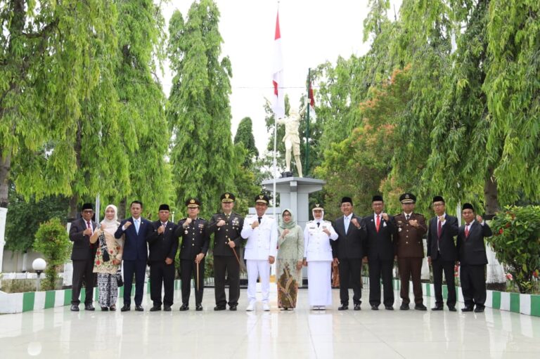 Pemkab Bojonegoro Selenggarakan Upacara Hari Pahlawan ke 80