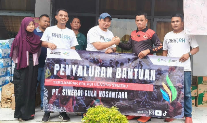 SGN Hadir untuk Warga: Dengan Menyalurkan Bantuan Korban Erupsi Semeru