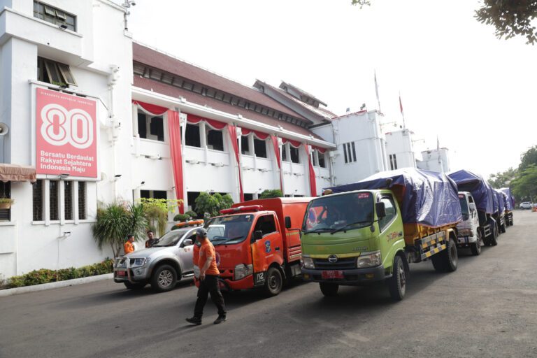 Pemkot Surabaya Himpun Bantuan dari Warga untuk Korban Banjir dan Longsor di Sumatra Capai Rp8,95 Miliar