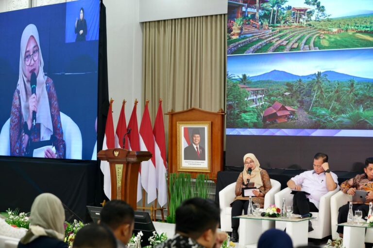 Bersama UNESCO, Bupati Ipuk Paparkan Ijen Golden Route di Indonesia’s Geopark Leader Forum