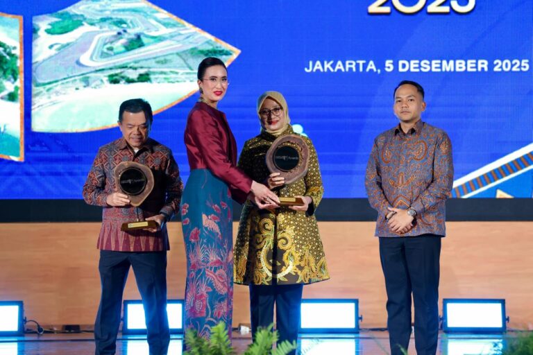 Berkontribusi Besar pada Pariwisata Indonesia, Bupati Ipuk Raih Most Inspiring Tourism Leader