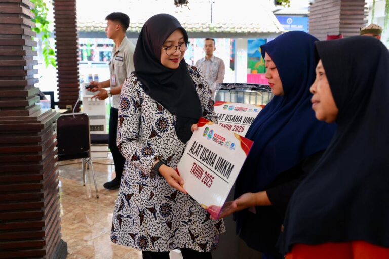 Digulirkan Sejak 2021 Bupati Ipuk Telah Ngantor Lebih dari Separuh Desa di Banyuwangi 