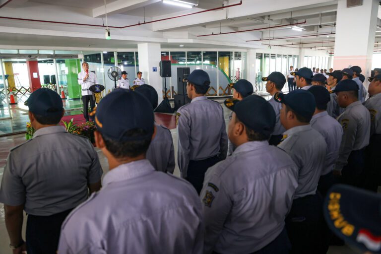 Di Hadapan para Driver-Helper Suroboyo Bus dan Wira Wiri, Wali Kota Eri Komitmen Berantas Pungli