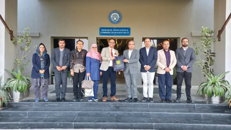 Perluas Jejaring, UNAIR Perkuat Kerja Sama Riset hingga Hilirisasi Inovasi di Pakistan