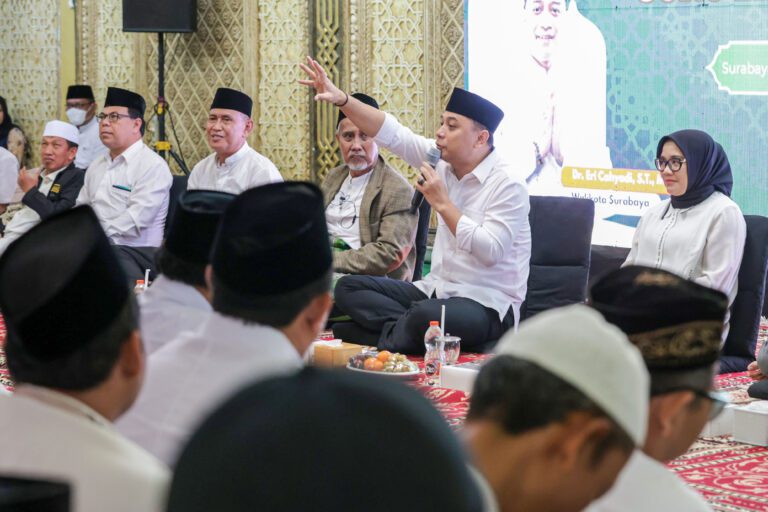 Libatkan 2.000 Guru dari 6 Agama, Pemkot Surabaya Doa Bersama untuk Keselamatan Kota dan Siswa Jelang TKA