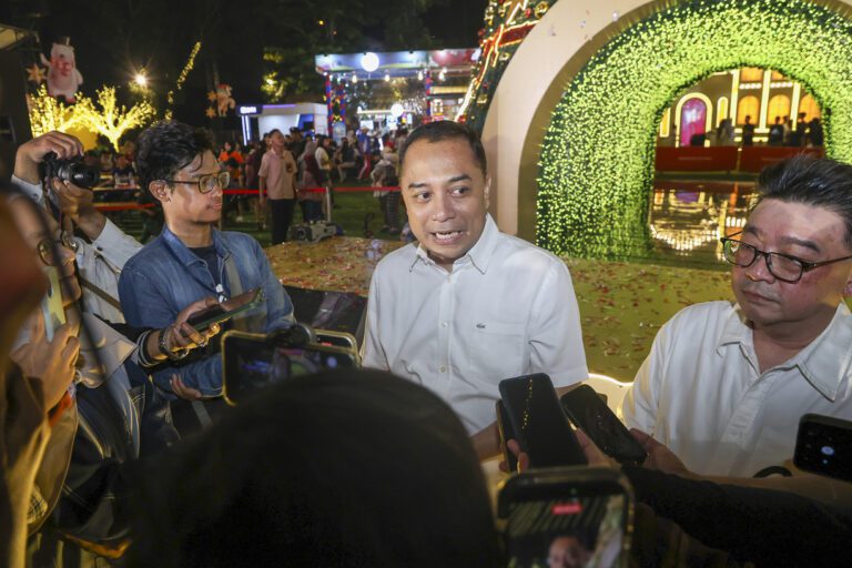 Surabaya Holiday Super Sale Resmi Dibuka, Tawarkan Diskon Hingga 80% di 17 Mal