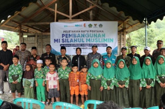 Wakil Bupati Bojonegoro Hadiri Peletakan Batu Pertama untuk Pembangunan MI Silahul Muslimin