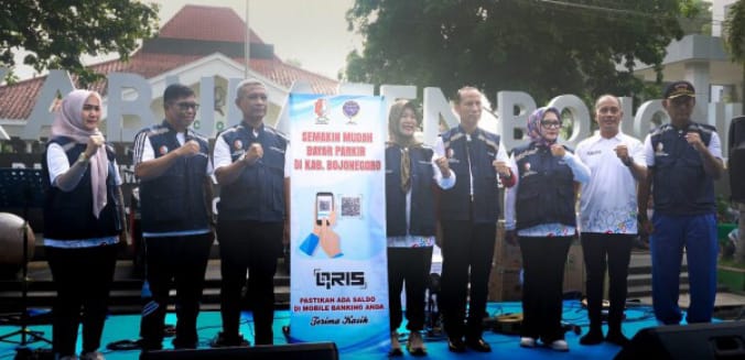 Bojonegoro Terapkan Bayar Parkir dengan QRIS Bagi Kendaraan Plat Nomor Luar Daerah