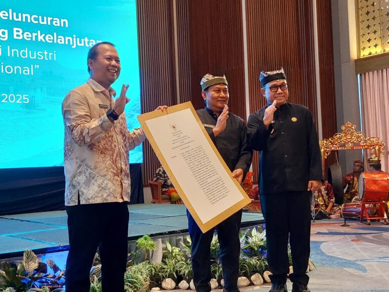 Pertama di Indonesia, Kemenko Pangan dan Pemkab Banyuwangi Bentuk Tim Tata Kelola Udang Berkelanjutan