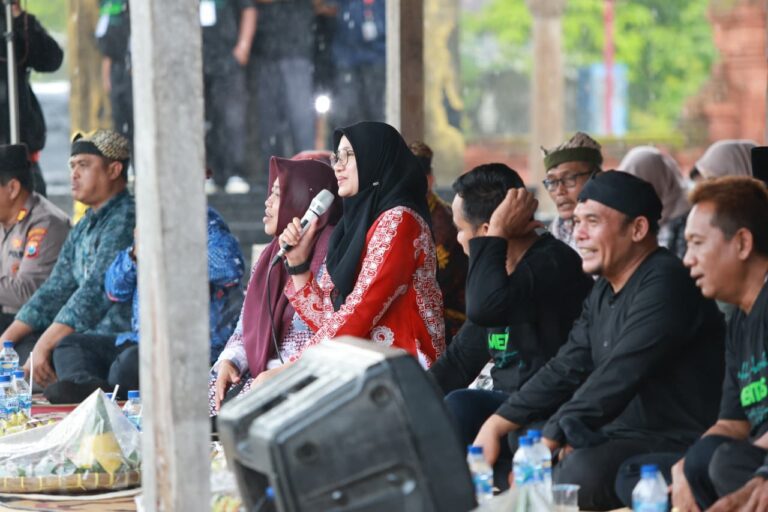 Terima Sertifikat TORA, Ribuan Warga Desa Temurejo Banyuwangi Gelar Doa Bersama dan Syukuran Masal 