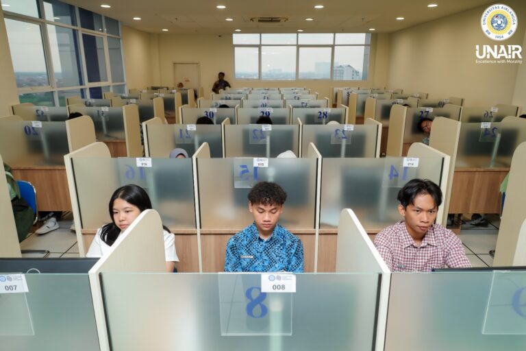 Merebutkan Golden Ticket, 6206 Pelajar Indonesia Ikuti Olimpiade di UNAIR