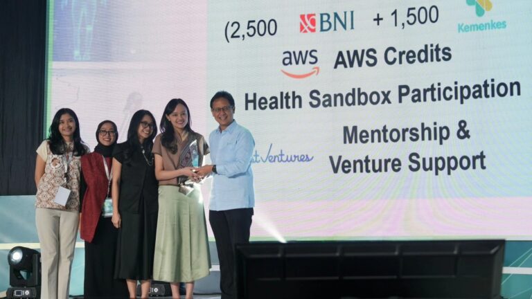 Alumni FK UNAIR Raih Juara 2 Hackathon AI Indonesia 2025 lewat Inovasi Prediksi Penyakit Jantung