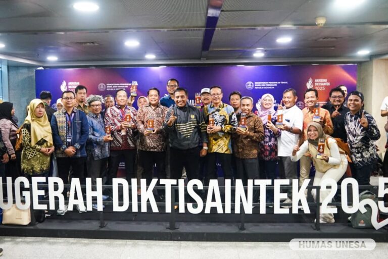 Kado Dies Natalis ke-61, Unesa Persembahkan 12 Anugerah Diktisaintek 2025 untuk Civitas