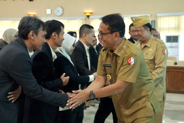 Bupati Bojonegoro Kukuhkan Forum Komunikasi BUMDesma dan Lembaga Keuangan Desa, Dorong Ekonomi Warga