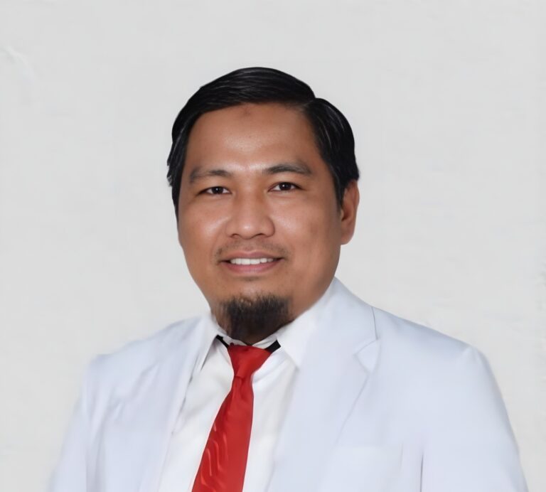 Hidupkan Layanan Kesehatan, Alumnus UNAIR yang Kini Menjadi Direktur Utama RS UNAND