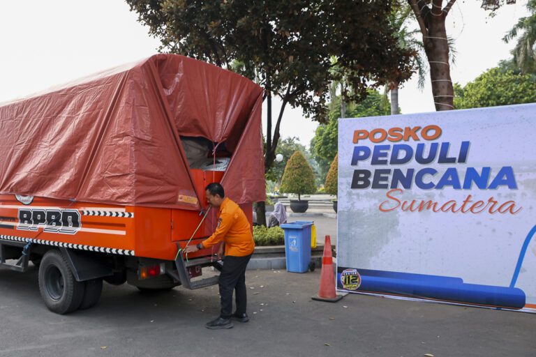 Pemkot Surabaya Kirim 2,2 Ton Beras dan Donasi Rp194,9 Juta untuk Korban Bencana di Sumatera