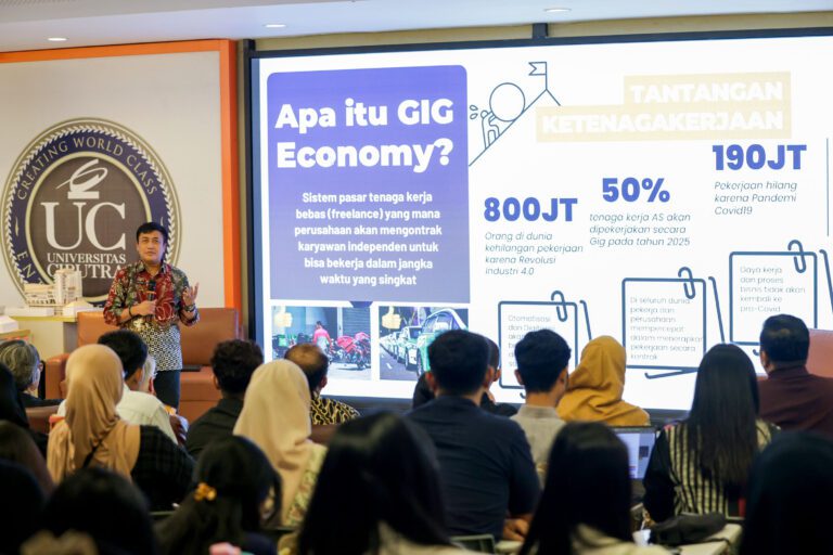 Dorong Surabaya Jadi Kota Kreatif Dunia, Pemkot Paparkan Stategi Kolaborasi Hepta Helix