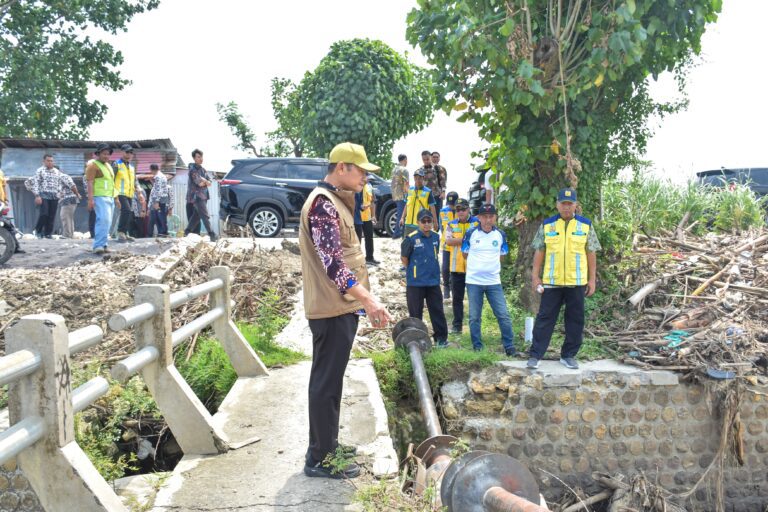 Penguatan Tanggul Di Kali Plalangan Percepat Pengendalian Banjir Di Lamongan 