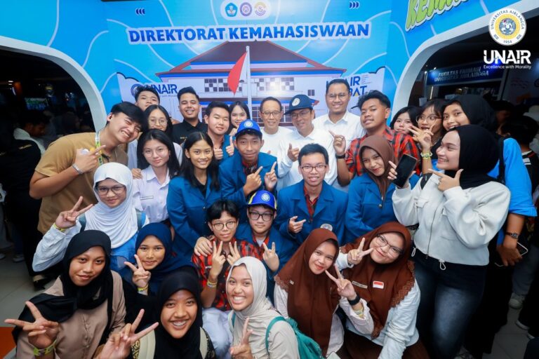 Serba-Serbi AEE 2026, dari Meet and Greet bersama Rektor hingga Tur Kampus