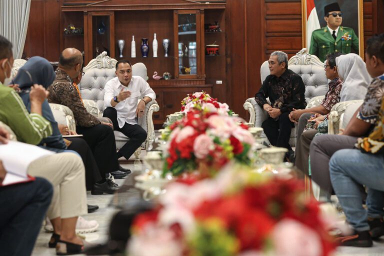 Pemkot Surabaya Gandeng ABP-PTSI Jatim, Wujudkan ‘Satu Keluarga Miskin Satu Sarjana’ Lewat Beasiswa