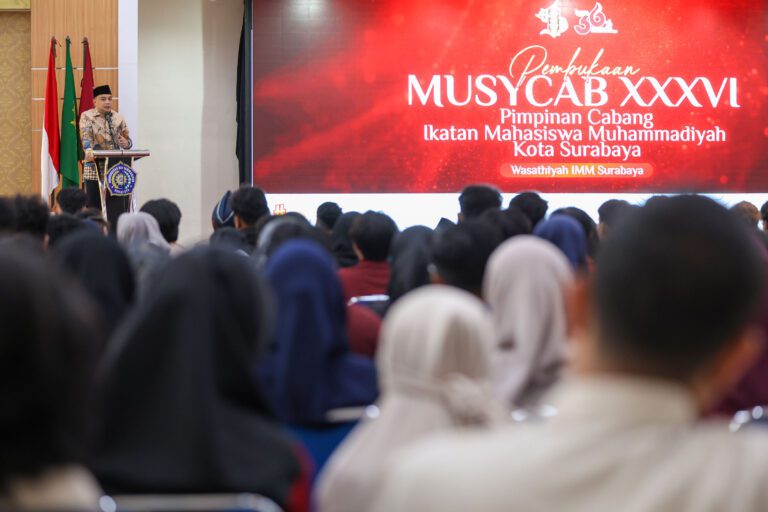 Hadiri Muscab IMM UMSURA, Wali Kota Eri Cahyadi Dorong Peran Pemuda dalam Pembangunan Surabaya