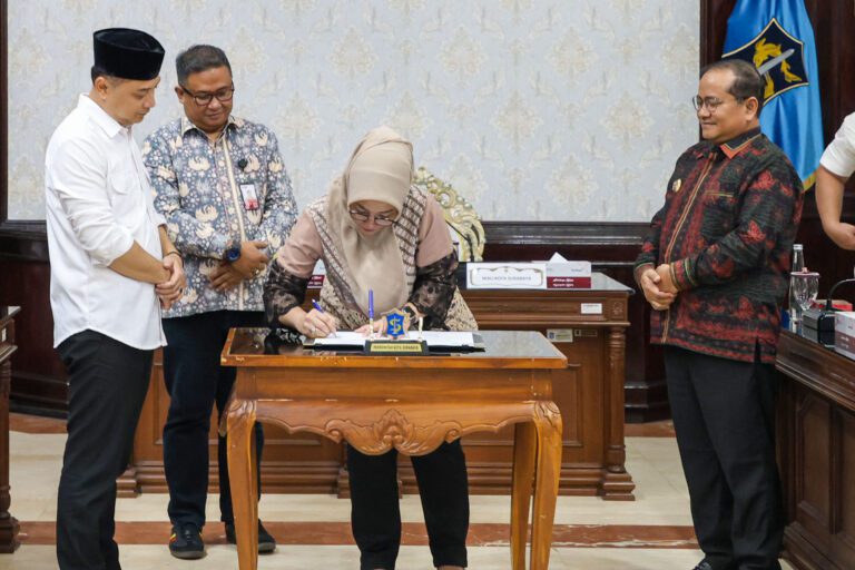 Perkuat Reformasi Birokrasi, Pemkot Surabaya dan Pemkot Jambi Teken Kerja Sama Manajemen ASN dan Potensi Daerah