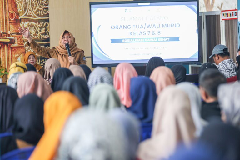 Kepala Dispendik Surabaya Ajak Orang Tua Kompak Awasi Penggunaan Gawai Terhadap Anak