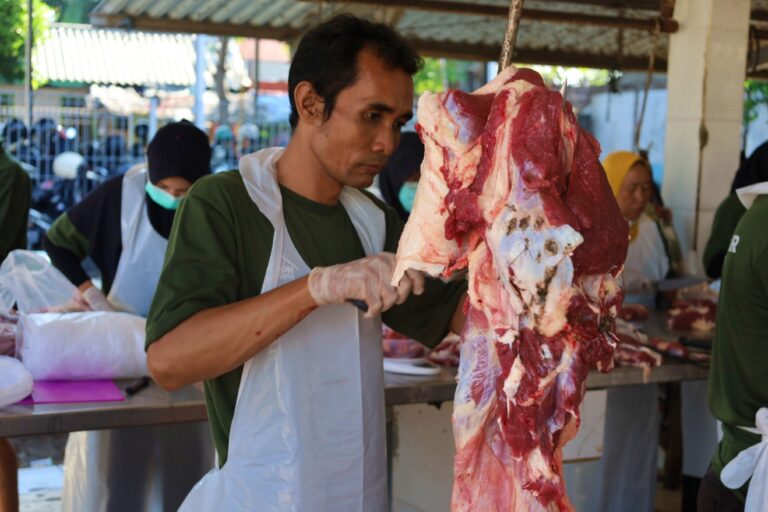 RPH Surabaya Tegaskan Ketersediaan Daging Tetap Terjaga di Tengah Mogok Jagal