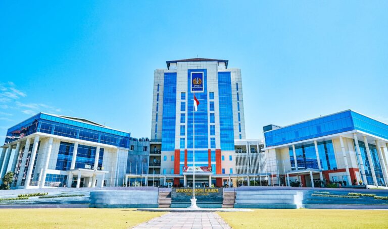 Melesat! Empat Bidang Kajian Unesa Masuk Peringkat Internasional THE WUR 2026: Bidang Education Studies Tembus Peringkat 401—500 Dunia