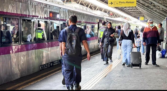 Sambut Libur Panjang Isra Miraj, KAI Daop 8 Surabaya Operasikan 5 KA Tambahan