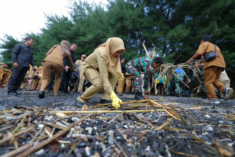 Akselerasi Program Presiden, Bupati Ipuk Bersama Seluruh Elemen Tandang Bareng Wujudkan Banyuwangi ASRI