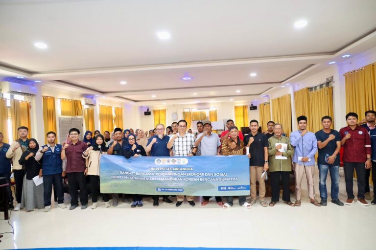 Dorong Kemandirian Ekonomi, UNAIR Salurkan Bantuan Dana dan Alternatif Usaha Berkelanjutan