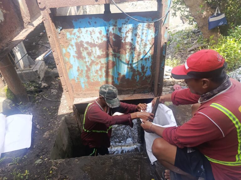 Normalisasi Saluran Dipercepat, Pemkot Surabaya Pulihkan Osowilangun Pasca Banjir