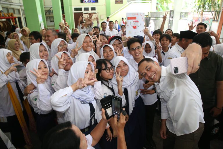Selama Ramadan, Sekolah di Surabaya Fokus Pendidikan Karakter dan Kepedulian Sosial