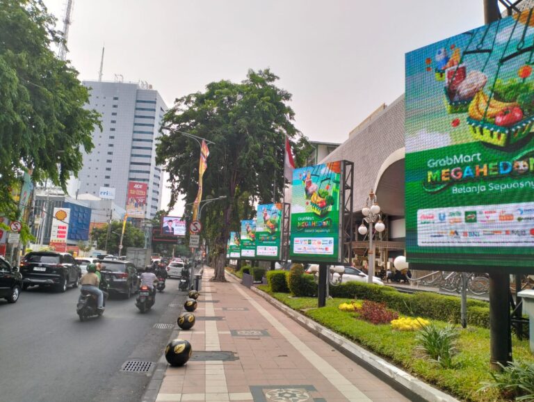 Pemkot Surabaya Pastikan Penyelenggaraan Reklame di Ruang Publik Sesuai Aturan Permen ATR/BPN dan RDTR