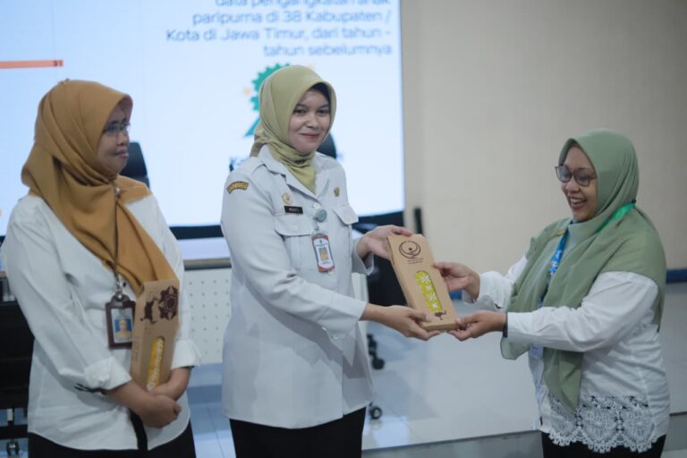 UPT PSTW Jombang Raih Juara 1 Pelaporan dan Penuntasan Home Visit Proses Adopsi Anak