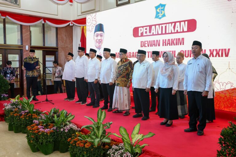 Lantik Dewan Hakim MTQ XXIV, Wali Kota Eri Optimistis Kafilah Surabaya Kembali Terbaik di Jatim