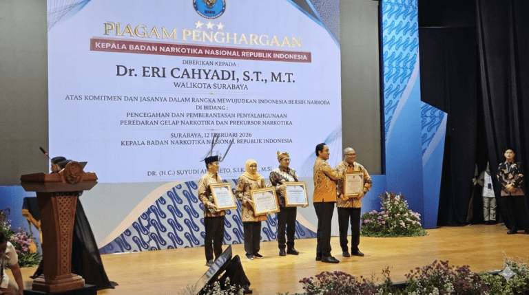 Wujudkan Surabaya Bersih Narkoba, Pemkot Surabaya Borong Penghargaan dari BNN RI