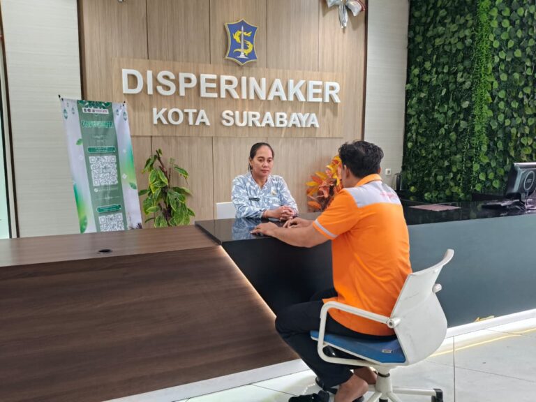 Pastikan Hak Pekerja Terpenuhi, Pemkot Surabaya Buka Posko Pengaduan THR 2026