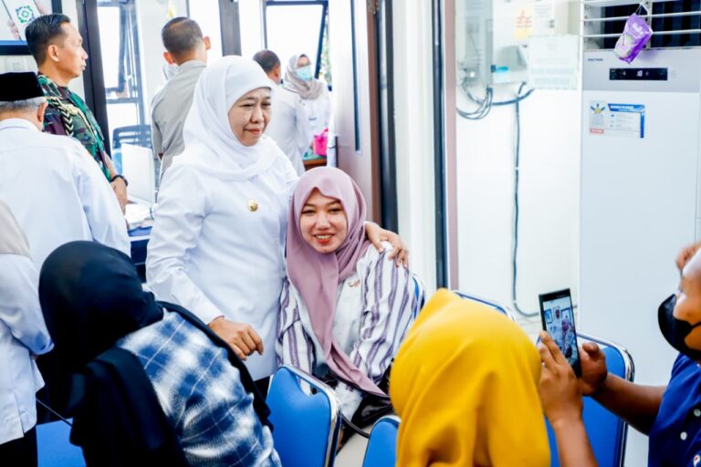 Lakukan Mitigasi Strategis, Gubernur Khofifah Pastikan Pasien PBI Tetap Terlayani Selama Masa Transisi