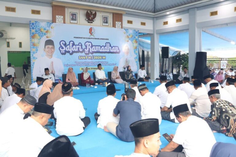 Bupati dan Wakil Bupati Bojonegoro Hadiri Safari Ramadhan