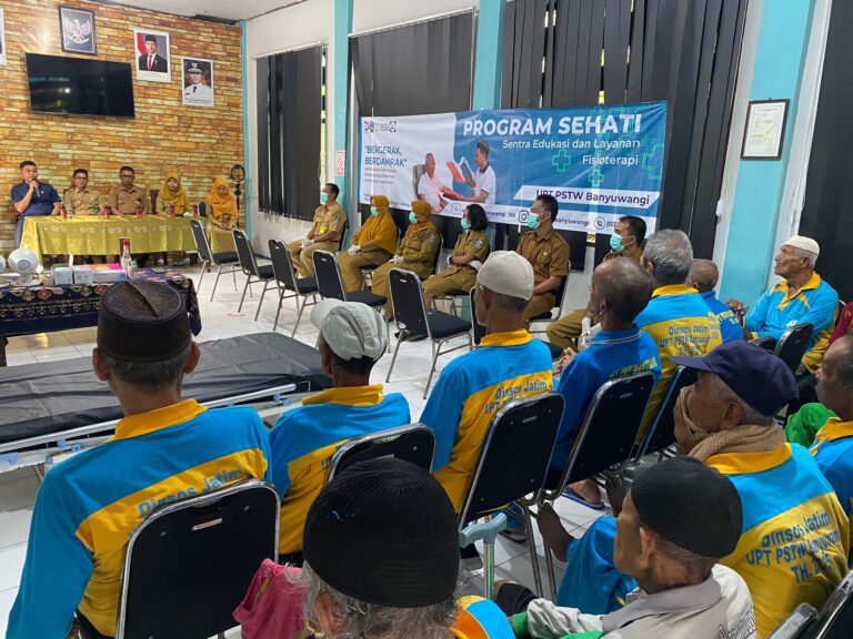 UPT PSTW Banyuwangi Hadirkan Program SEHATI untuk Tingkatkan Kesehatan Lansia