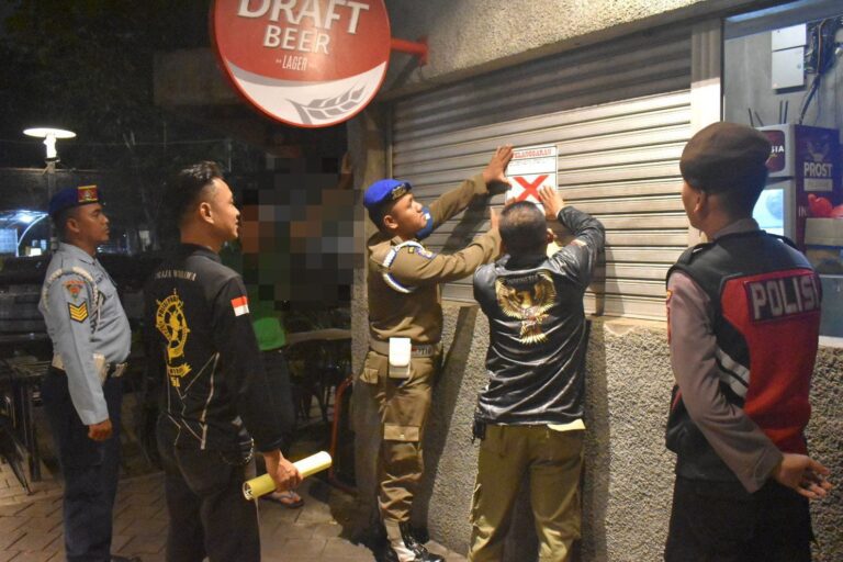 Pengawasan RHU Selama Ramadan Diintensifkan, Satpol PP Surabaya Tindak Dua Restoran