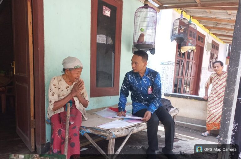 TKSK Kraksaan Lakukan Asesmen PPKS Lansia di Tiga Desa