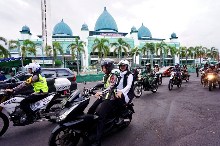 Bersama Forkopimda, Bupati Ipuk Patroli Keliling Pastikan  Pengamanan Malam Takbiran Maksimal