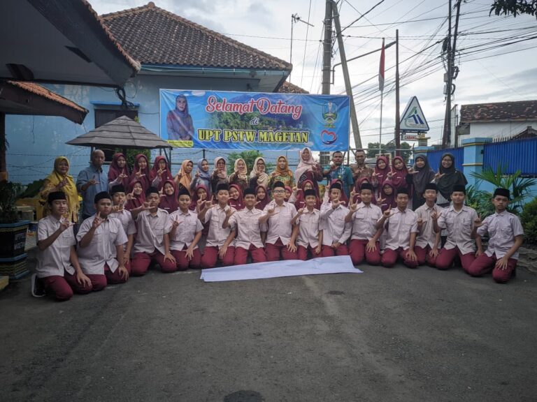 UPT PSTW Magetan Terima Kunjungan Edukatif SMP Islamic International School PSM Magetan
