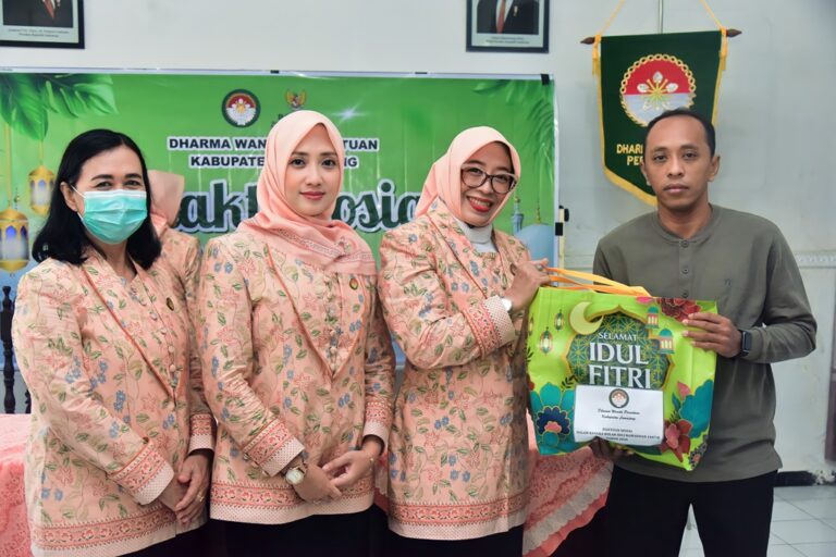 Paket Sembako Ramadan DWP Lumajang Sasar ASN Golongan I dan PPPK